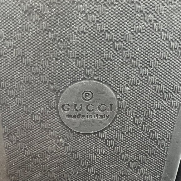 Gucci Classic Rubber Slides Sandal - Picture 10 of 10